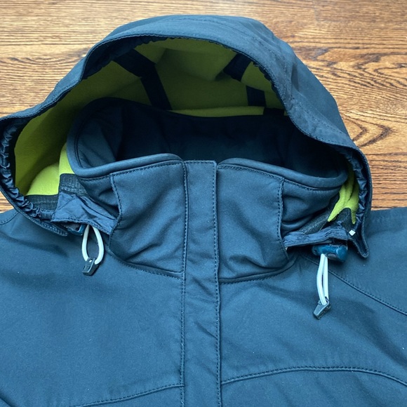 Orage Air Project Ski Jacket - removable hood - Picture 3 of 9